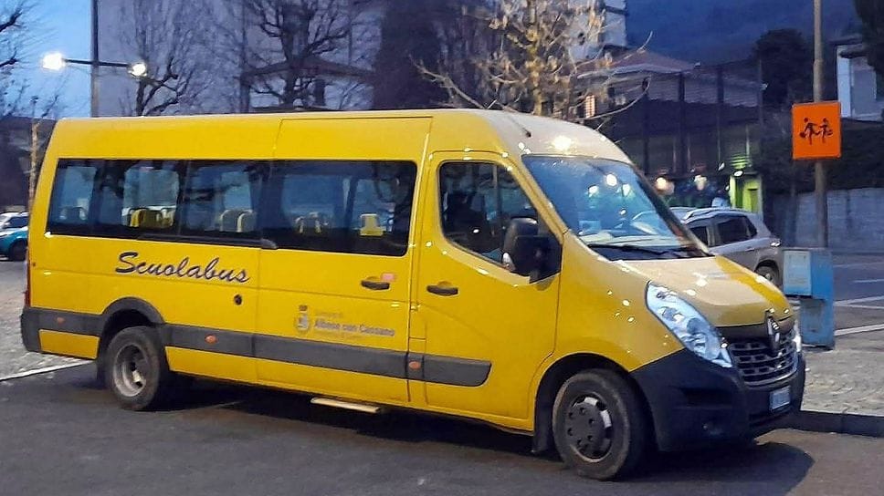 Il trasporto è gestito da privati. La notizia ha già suscitato la reazione di diversi genitori