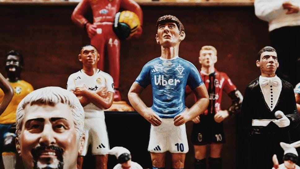 Una statuetta di Nico Paz realizzata a Napoli