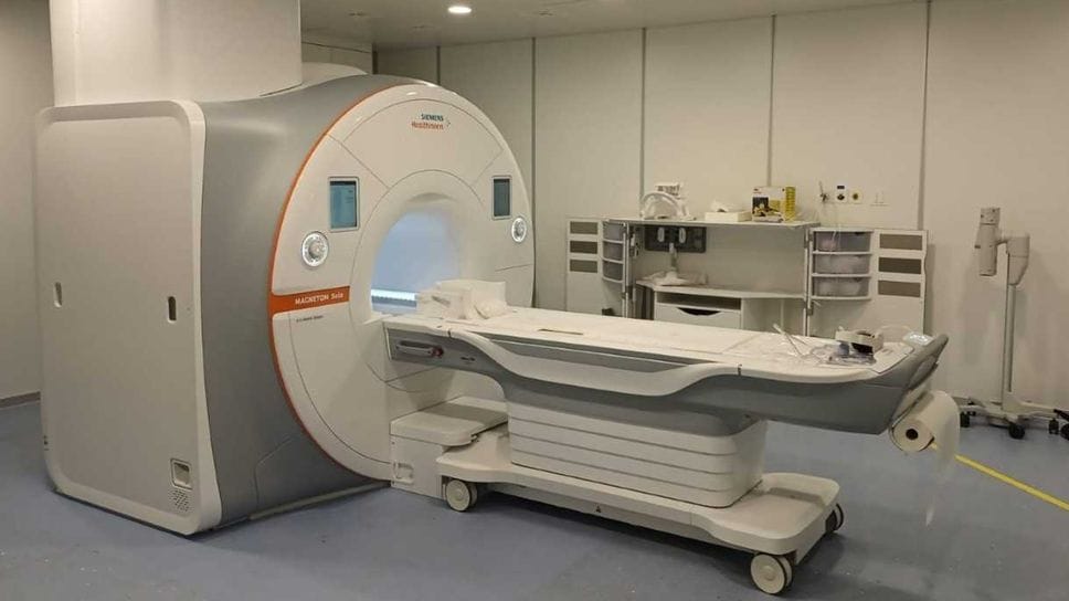 Il macchinario per la risonanza magnetica va sostituito