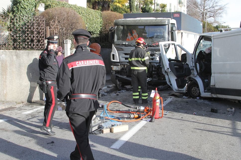 Griante Incidente frontale furgone camion 18 febbraio 2026