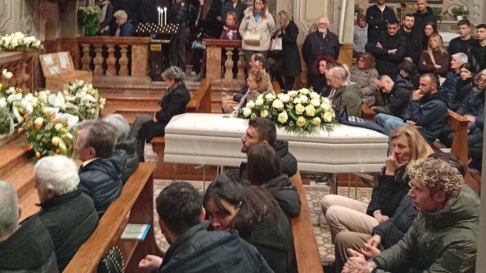 La bara bianca di Davide Croci