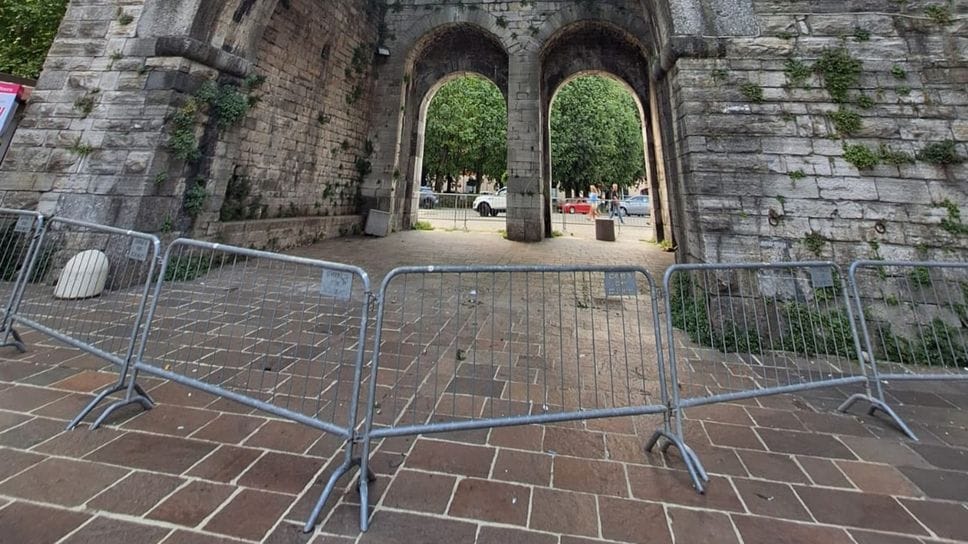 Sotto Porta Torre non si passa: troppo pericoloso