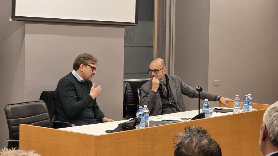 Guido Guidesi a Como per La Provincia (tema ZIS) insieme al direttore Diego Minonzio