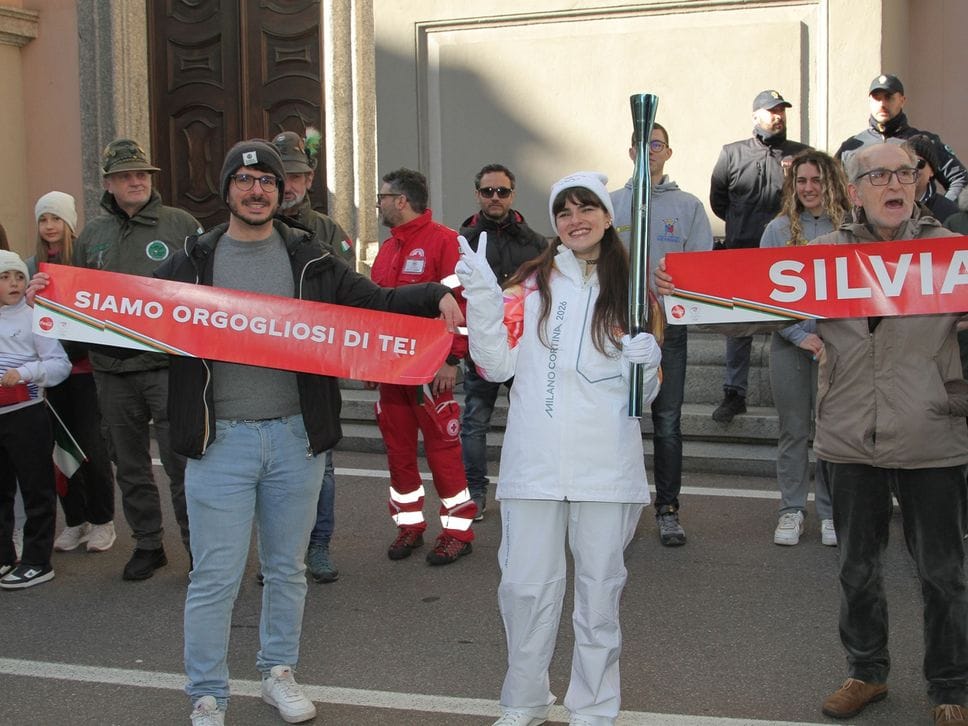 Il passaggio della fiaccola olimpica nel Comasco
