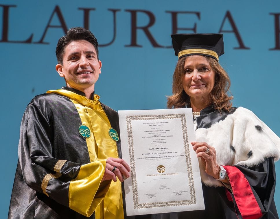 Andrea Carcano  conla rettrice Maria Pierro