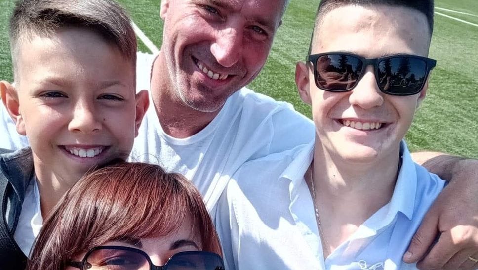 Inna, assieme ai figli e al marito, oggi impegnato al fronte