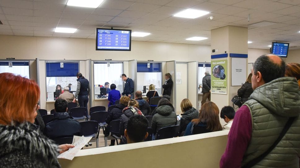 Allo sportello pomeridiano si viene reindirizzati al contatto telefonico e alla mail