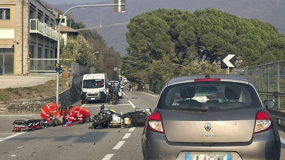 I soccorsi al motociclista
