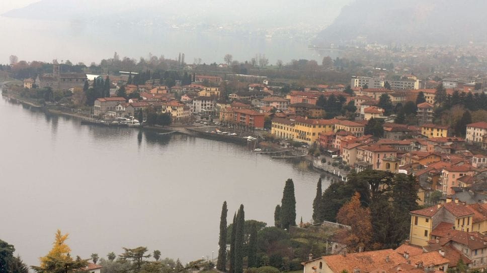 Vista panoramica di Gravedona ed Uniti