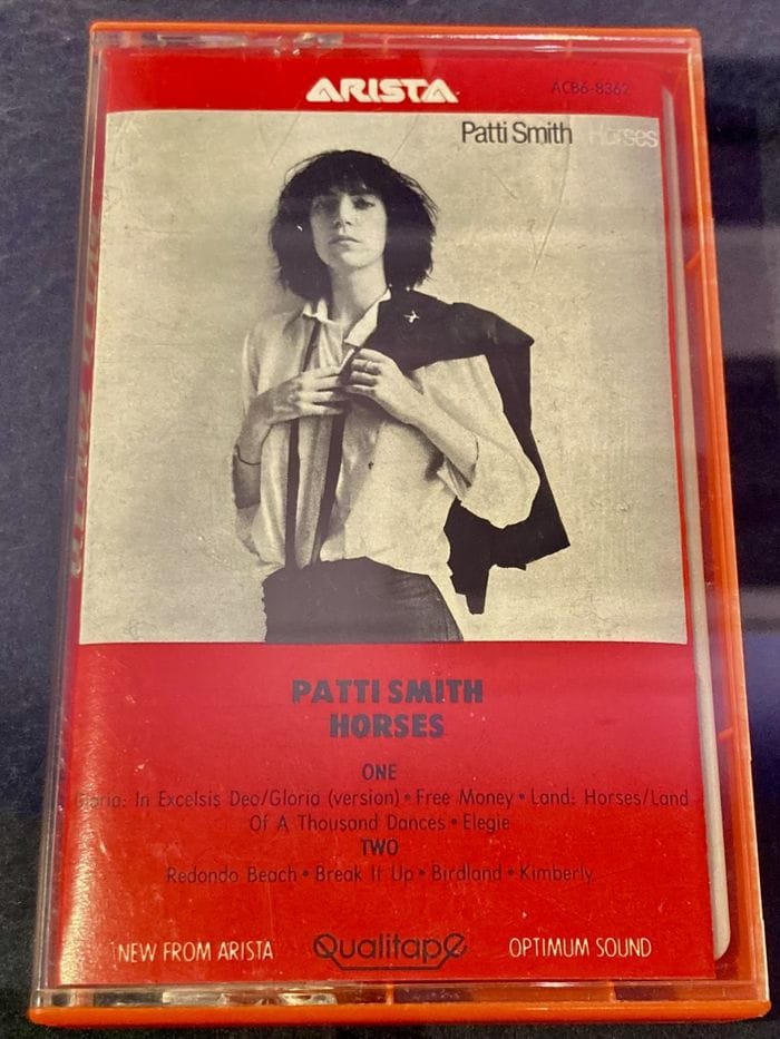 La copertina dell’album “Horses” di Patti Smith
