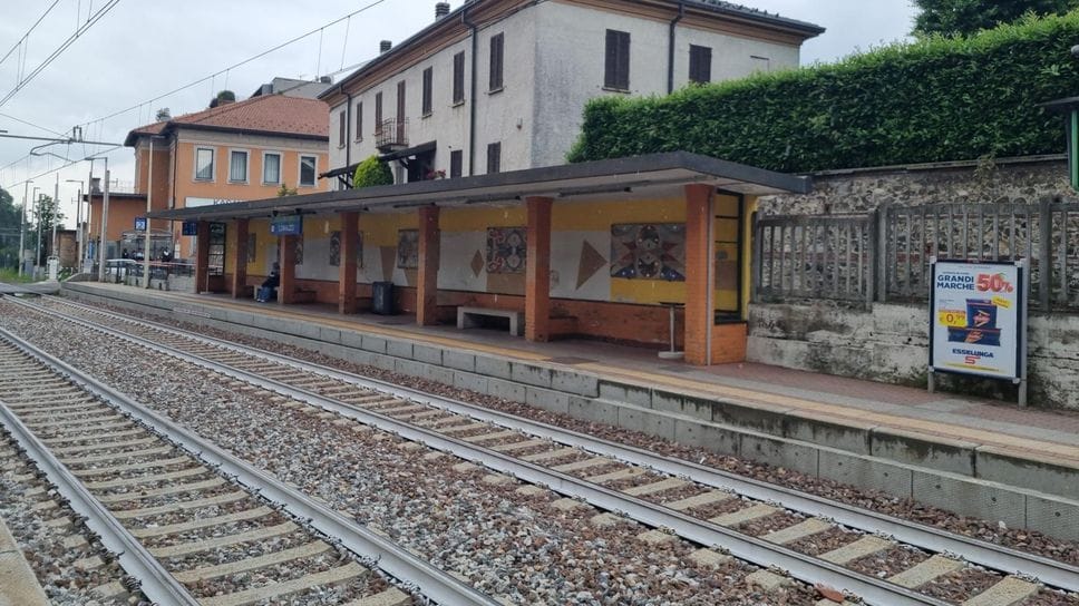 La stazione delle Ferrovie Nord a Lomazzo
