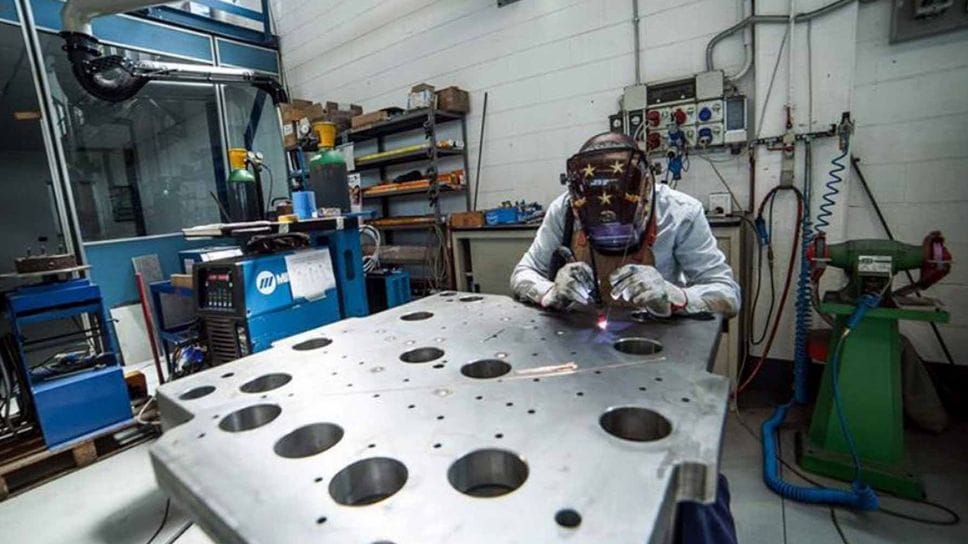 Nei primi undici mesi del 2025 si attenua il segno meno della manifattura artigiana