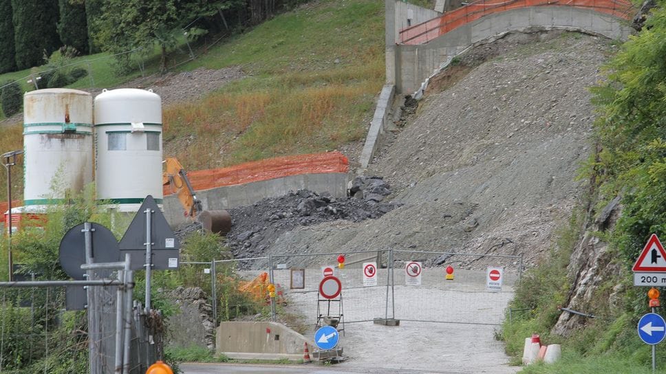 Il cantiere della galleria di Griante è fermo da due anni