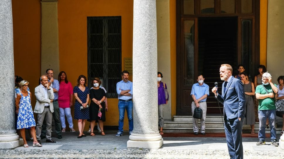 L’incontro tra il sindaco Alessandro Rapinese e i dipendenti del Comune di Como all’inizio del suo mandato, nel 2022