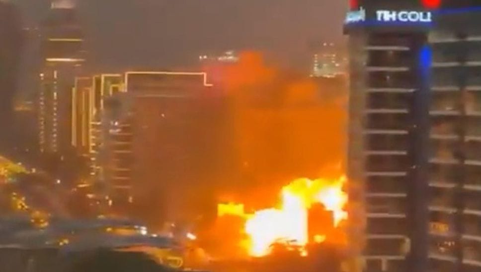 L’esplosione sulla Palm Jumerirah a Dubai