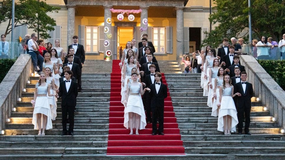 I debuttanti in una delle ultime edizioni del ballo