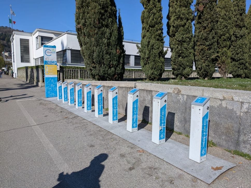 Stalli in viale Puecher