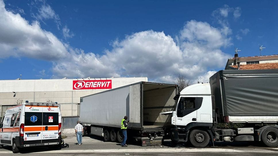 Il tamponamento tra due tir