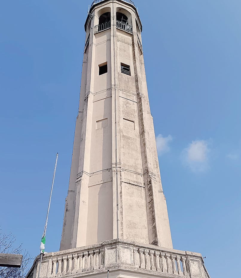 Il Faro voltiano chiuso