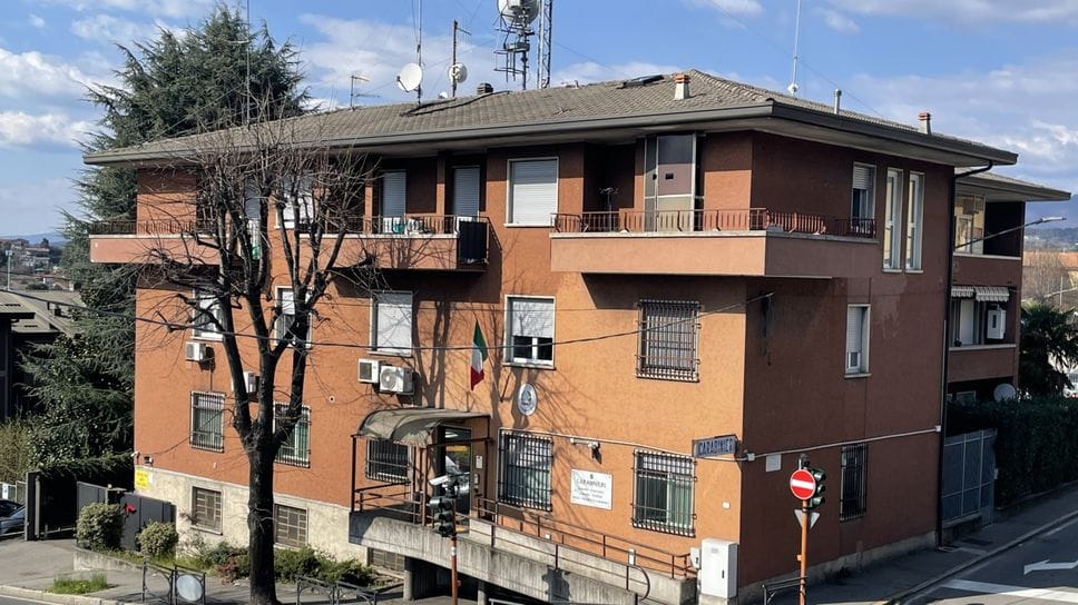 La caserma dei Carabinieri di via Manzoni  a Cantù