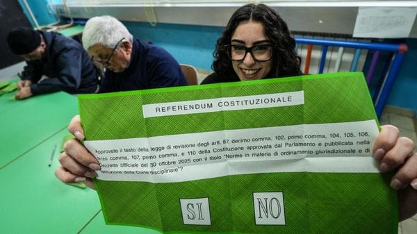 Referendum, seggi chiusi: affluenza  a Como oltre il 61%, in Italia ha superato il 58%. Gli exit poll danno il no avanti