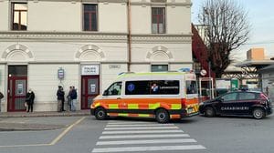 «Sono stata aggredita». Donna soccorsa alla stazione di Erba