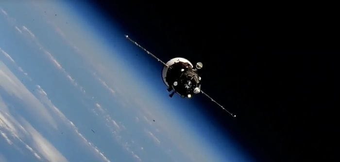 Iss, riuscito l'attracco manuale del cargo russo Progress