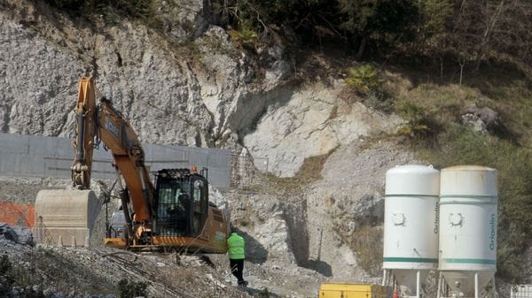 Lavori a Griante, ma scavi lontani