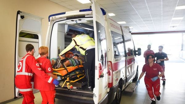 Preso a bastonate dalla moglie, anziano finisce in ospedale