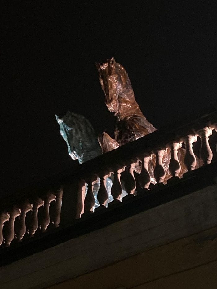 “Tracce”, incanto e forza dell’arte diffusa