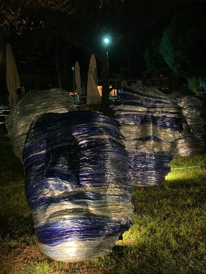 “Tracce”, incanto e forza dell’arte diffusa