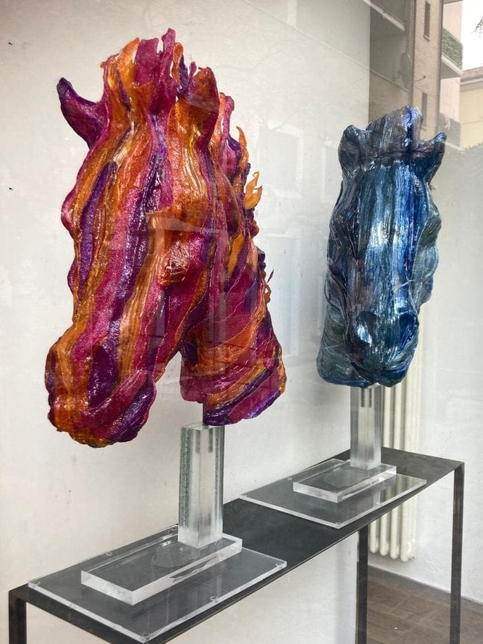 “Tracce”, incanto e forza dell’arte diffusa