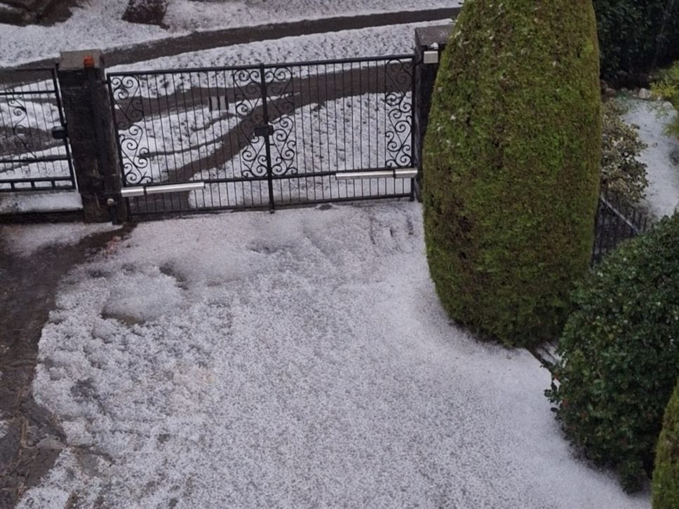 Acqua a catinelle, ma anche tanta grandine e temperature invernali