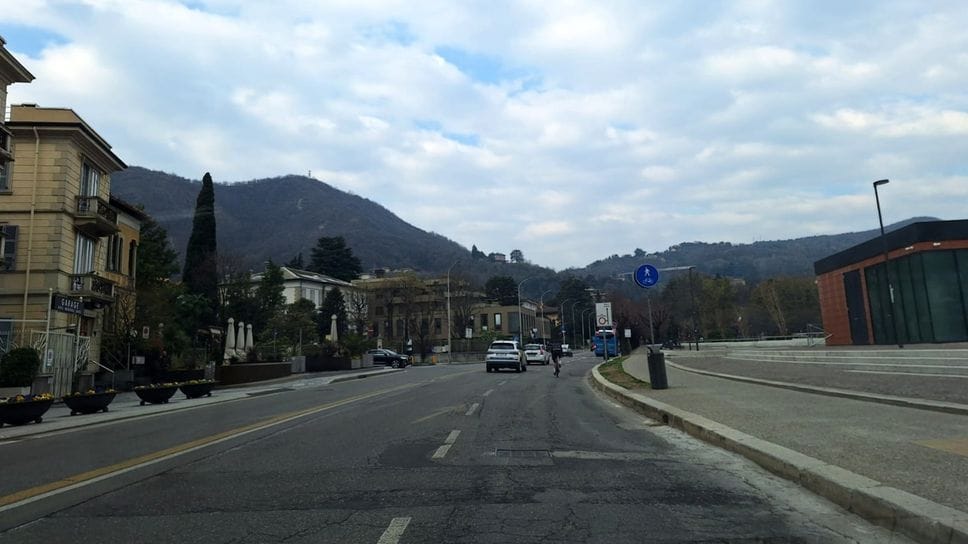 Costi alle stelle, asfaltare o aspettare? Il dilemma del Comune