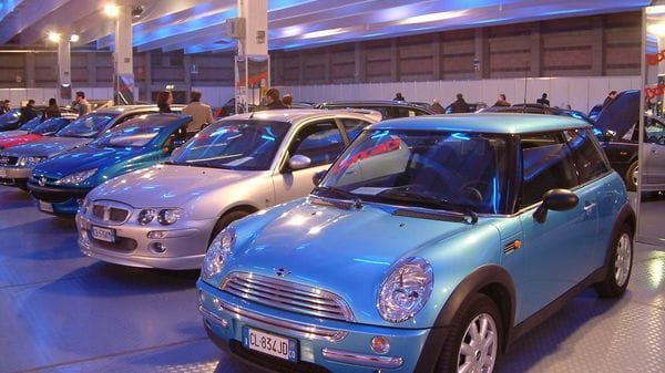 La crisi si fa sentire: beni durevoli, a Como netto calo degli acquisti