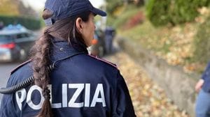 Quattro controlli e dieci grammi di hashish: la polizia intensifica le attività
