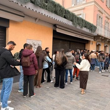 A fine marzo il lago è già in overtourism: «Servono più corse di autobus e battelli»