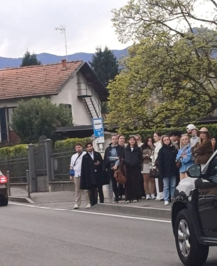 A fine marzo il lago è già in overtourism: «Servono più corse di autobus e battelli»