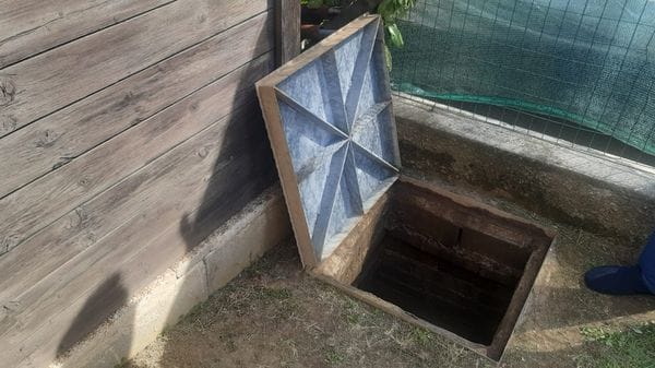 Cadorago, si ipotizza che l’uomo morto nel pozzetto abbia avuto un malore