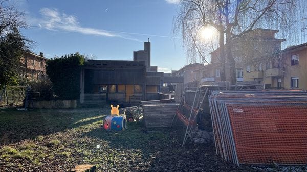 Polemiche sul nido di via Longhena. Rapinese: «Una volta finito, mi chiedo se ci saranno gli iscritti». Finizio: «Sembra auspicare il fallimento del progetto»