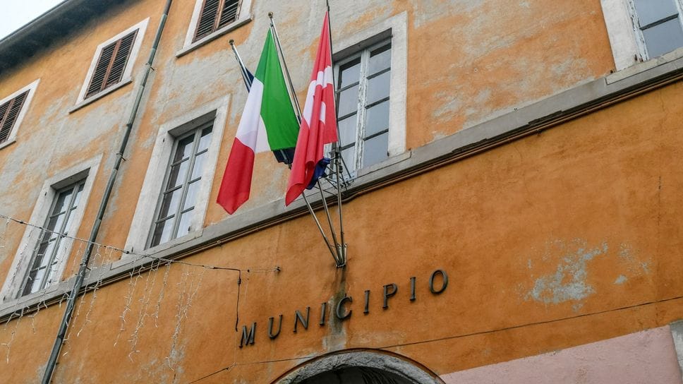 Consiglio comunale, ritornano i detriti di Muggiò. Il sindaco: «Aspetto scuse dal Pd»