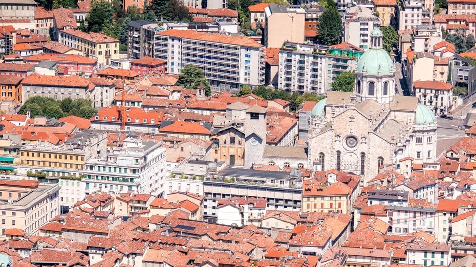 Nel Comasco ci sono 99mila case vuote. Ma abitarci è impossibile