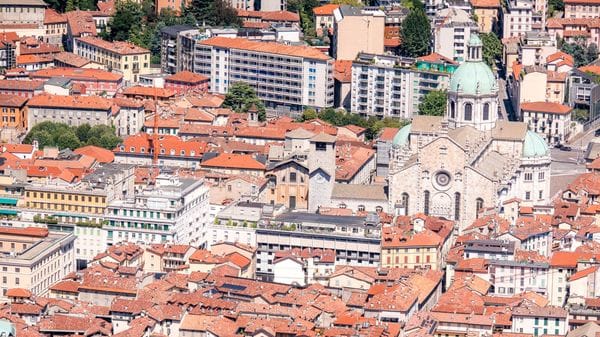 Nel Comasco ci sono 99mila case vuote. Ma abitarci è impossibile