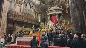 Via Crucis dei giovani: «Sperimentate la gioia del dono e la fraternità»