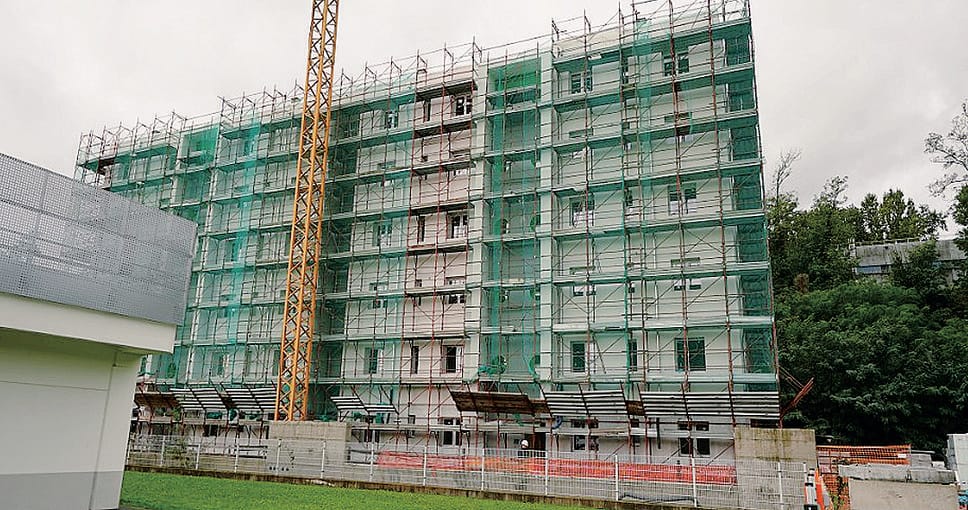 Un’immagine dello stabile di via Cecilio poco prima del completamento dei lavori