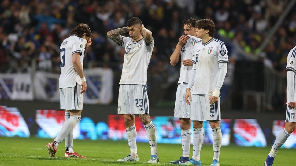 Italia fuori dal Mondiale. Sul web: «Tutta colpa... del Como!»