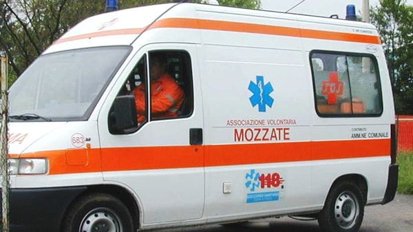 Aggressione di notte per un posteggio. Trentenne ferito da una bottigliata