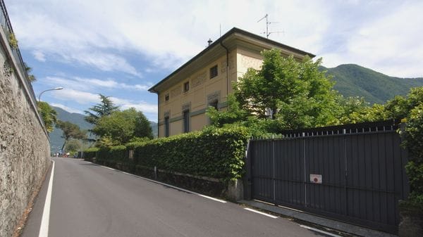 Moltrasio, quasi venti giorni di senso unico alternato sulla Regina Vecchia 