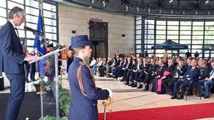 La Polizia premia gli studenti comaschi. «Sicurezza e legalità sono beni comuni»