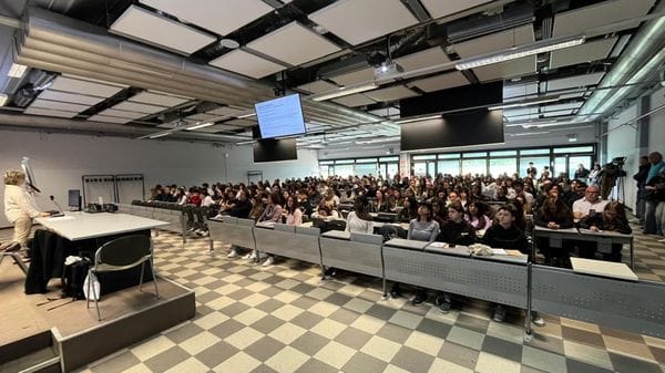 Insubria, in tremila all’open day. Il 25% per le professioni sanitarie 